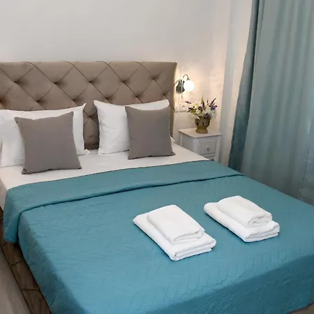 Theano Luxury فندق *