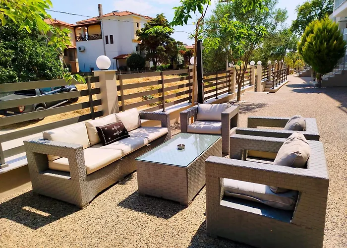 Theano Luxury Hotel *