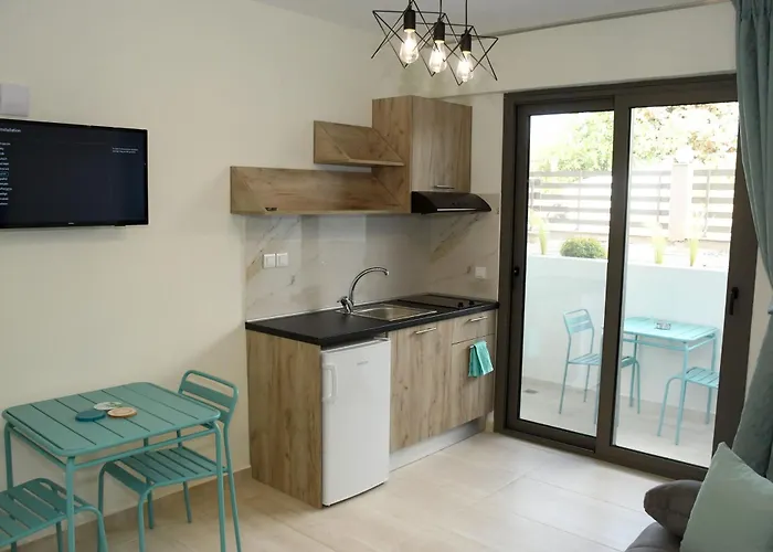 Theano Luxury Hotel *